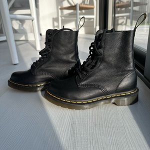 Dr. Martens Women's 1460 Pascal Boots